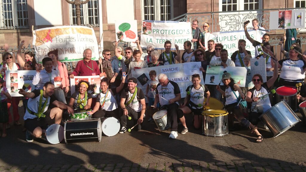 Marche des peuples racines - Protégeons la terre mère